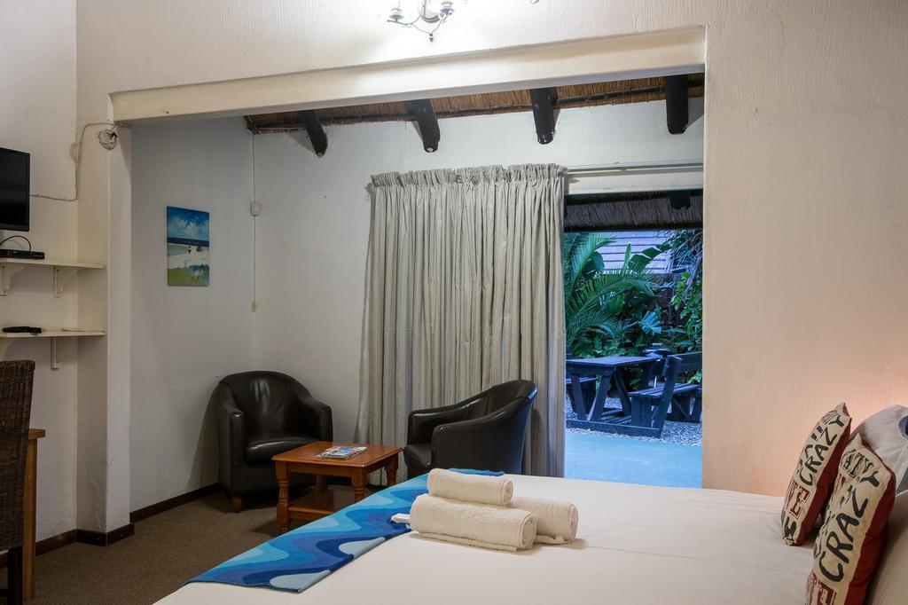 Khaya La Manzi Guest Lodge Гіббердін Екстер'єр фото
